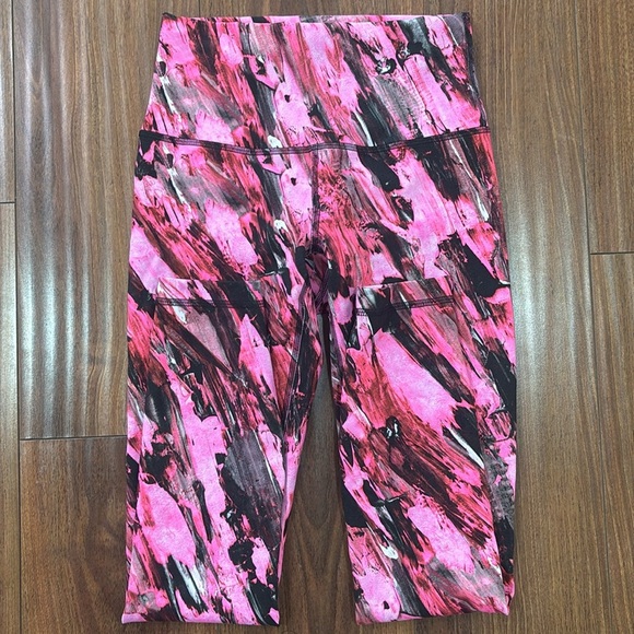 Lululemon Wunder Train Legging - Picture 3 of 8